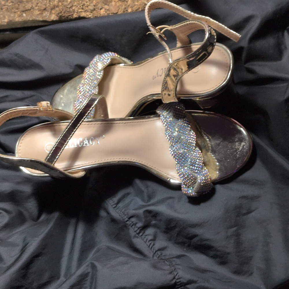 Gold Heels with Rhinestone Braid - Picture 4 of 4